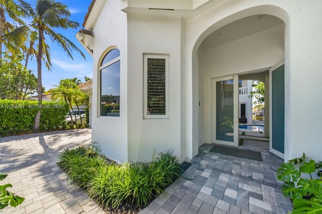 4027 194th Trl, Sunny Isles Beach, FL 33160