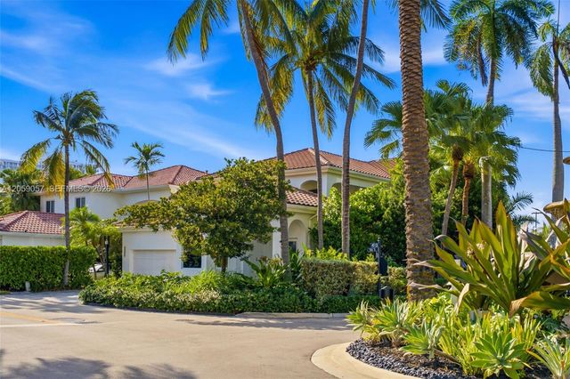 4027 194th Trl, Sunny Isles Beach, FL 33160