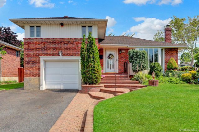 3987 Bayberry Lane, Seaford, NY 11783