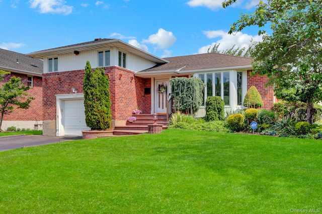 3987 Bayberry Lane, Seaford, NY 11783