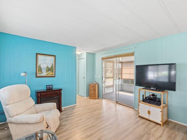 102 N Warner Drive, Jensen Beach, FL 34957