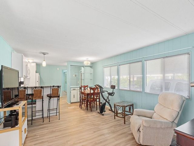 102 N Warner Drive, Jensen Beach, FL 34957