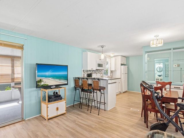 102 N Warner Drive, Jensen Beach, FL 34957