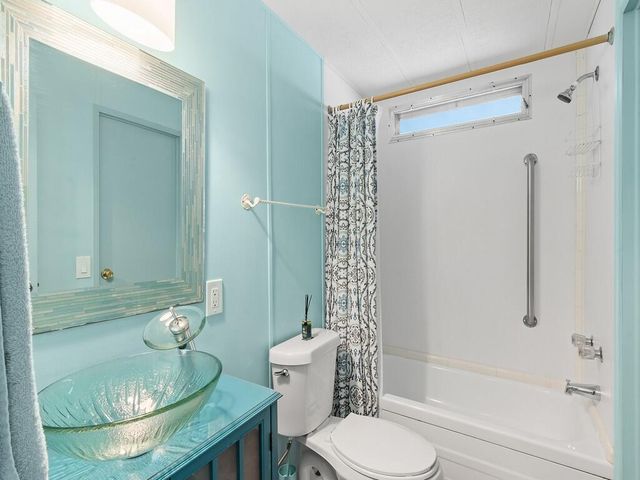 102 N Warner Drive, Jensen Beach, FL 34957