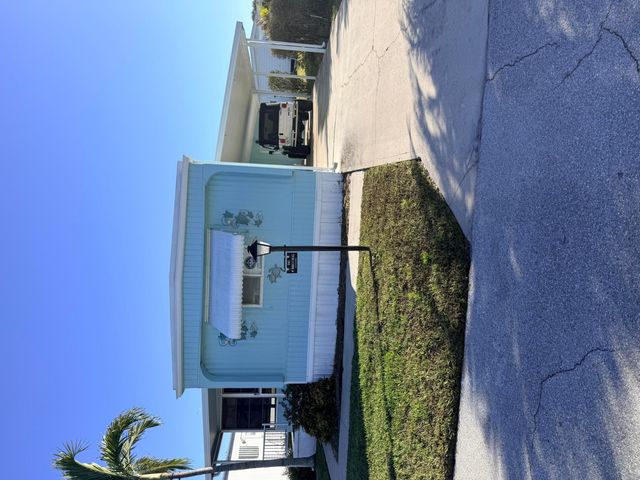 102 N Warner Drive, Jensen Beach, FL 34957