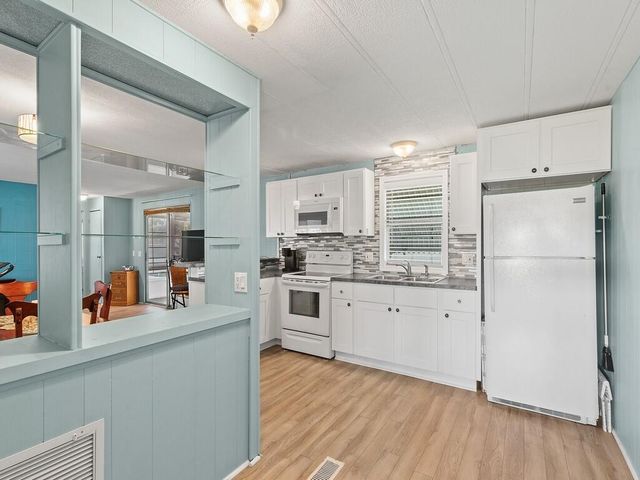 102 N Warner Drive, Jensen Beach, FL 34957