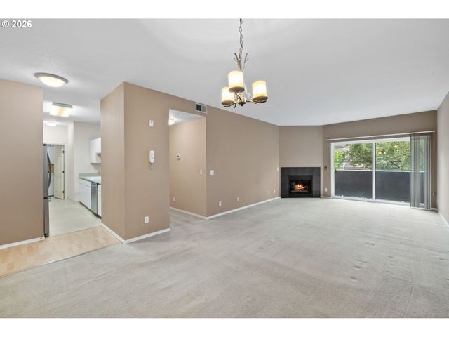 4320 S CORBETT Ave 211, Portland, OR 97239