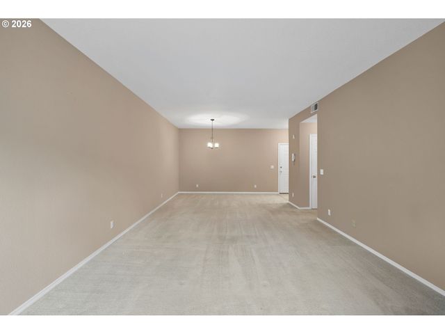 4320 S CORBETT Ave 211, Portland, OR 97239