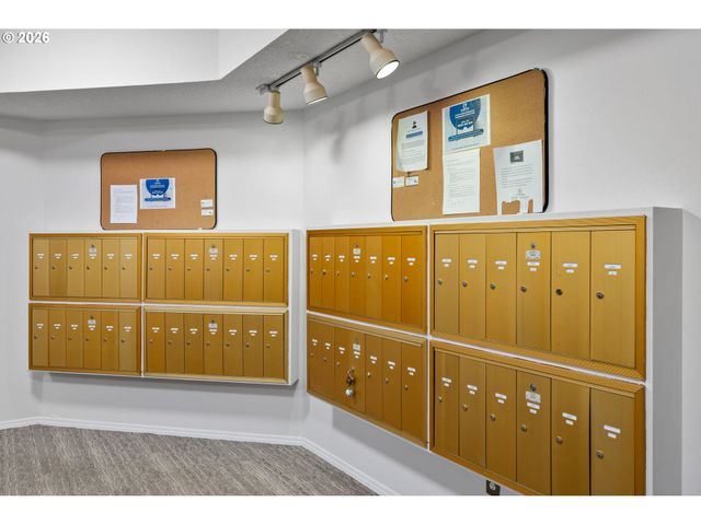 4320 S CORBETT Ave 211, Portland, OR 97239