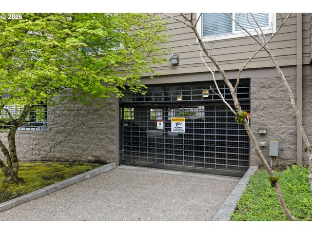 4320 S CORBETT Ave 211, Portland, OR 97239