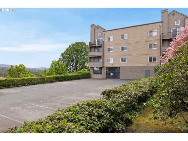 4320 S CORBETT Ave 211, Portland, OR 97239