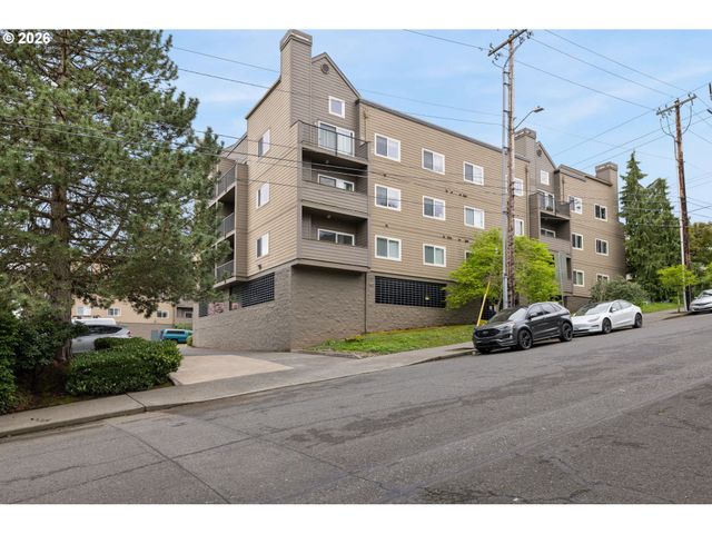 4320 S CORBETT Ave 211, Portland, OR 97239