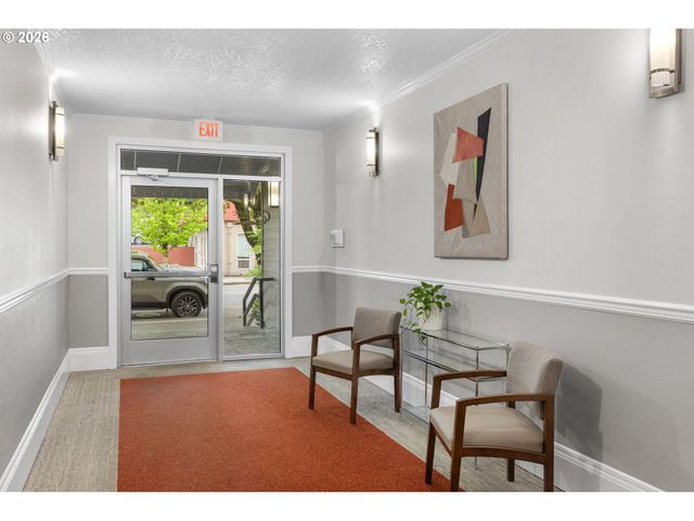 4320 S CORBETT Ave 211, Portland, OR 97239