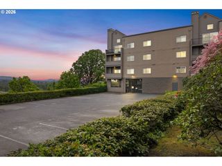 4320 S CORBETT Ave 211, Portland, OR 97239