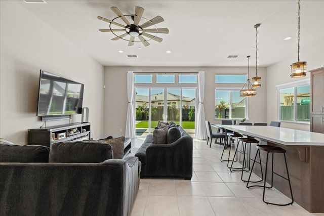 3715 N Berkeley Ave, Turlock, CA 95382