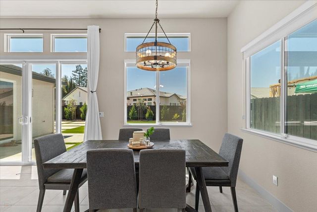 3715 N Berkeley Ave, Turlock, CA 95382