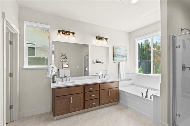 3715 N Berkeley Ave, Turlock, CA 95382