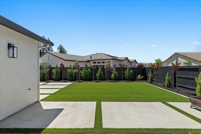 3715 N Berkeley Ave, Turlock, CA 95382