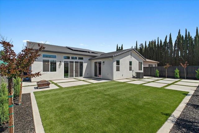 3715 N Berkeley Ave, Turlock, CA 95382