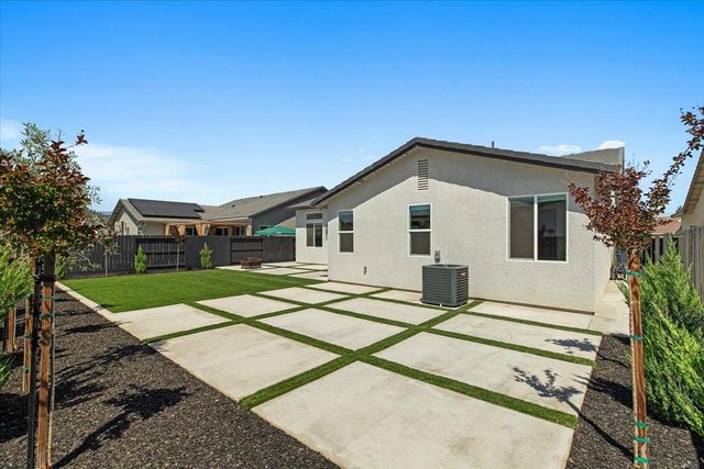 3715 N Berkeley Ave, Turlock, CA 95382