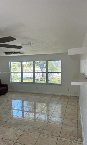 4020 Country Club 0, Cape Coral, FL 33904
