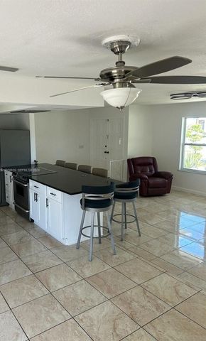 4020 Country Club 0, Cape Coral, FL 33904