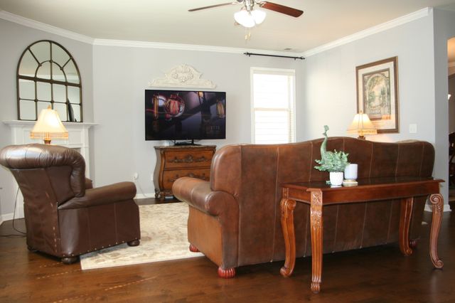 2013 Austin Dr, Spring Hill, TN 37174