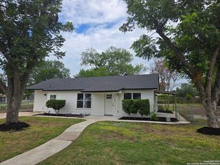222 Klein, Marion, TX 78124
