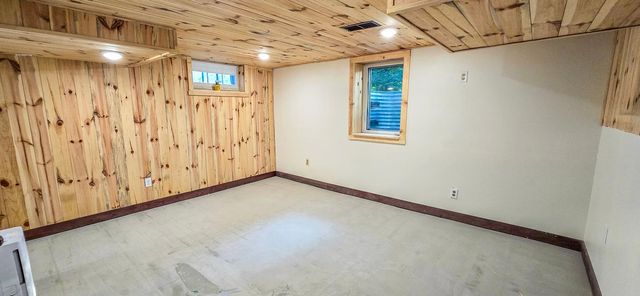 803 10th Street S, Moorhead, MN 56560