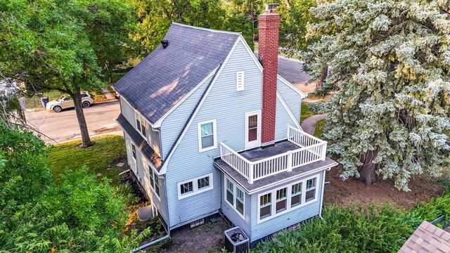 803 10th Street S, Moorhead, MN 56560