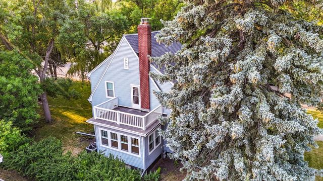 803 10th Street S, Moorhead, MN 56560