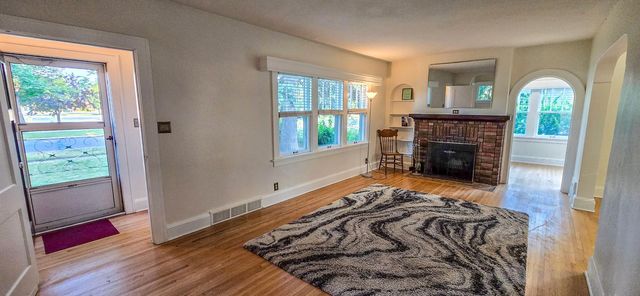 803 10th Street S, Moorhead, MN 56560