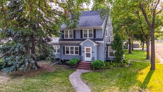 803 10th Street S, Moorhead, MN 56560