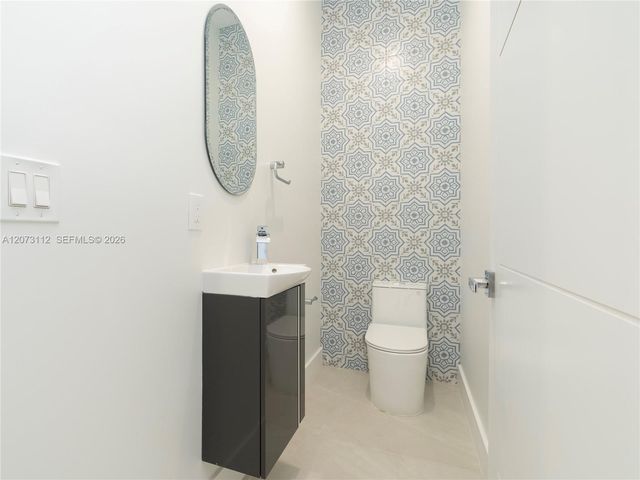 1421 SW 24th Court 3, Fort Lauderdale, FL 33315