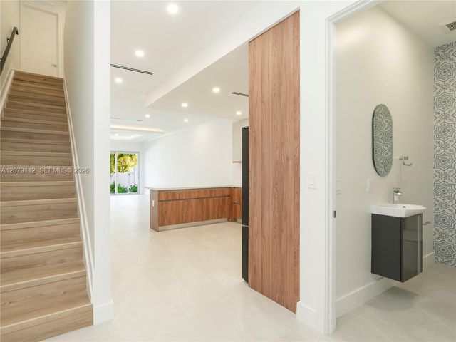 1421 SW 24th Court 3, Fort Lauderdale, FL 33315