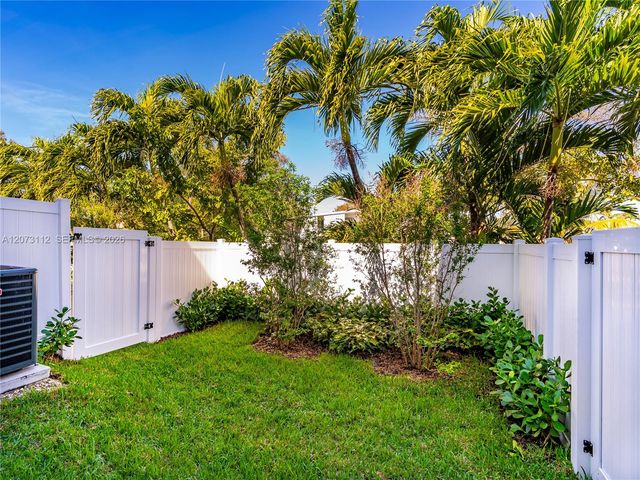 1421 SW 24th Court 3, Fort Lauderdale, FL 33315