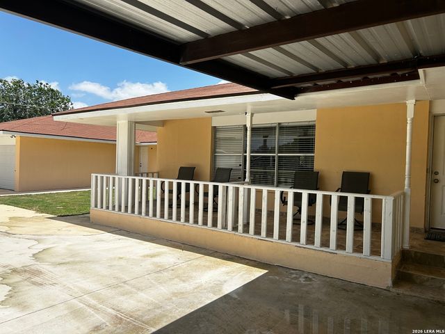 3660 Oma Dr, China Grove, TX 78263