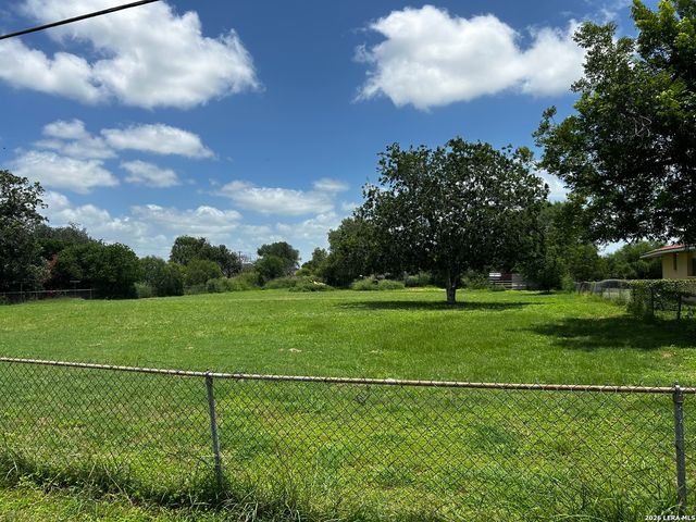 3660 Oma Dr, China Grove, TX 78263