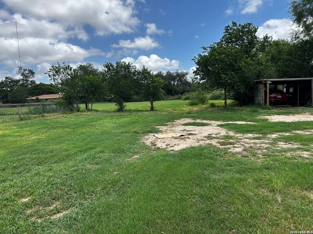 3660 Oma Dr, China Grove, TX 78263