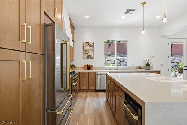 65 Twilight Rose Street, Las Vegas, NV 89138