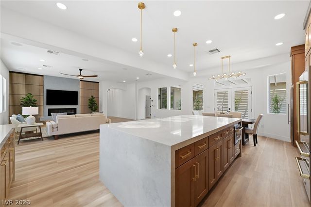 65 Twilight Rose Street, Las Vegas, NV 89138