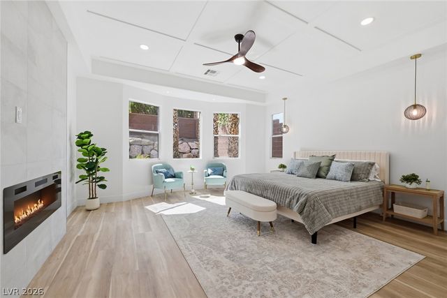 65 Twilight Rose Street, Las Vegas, NV 89138