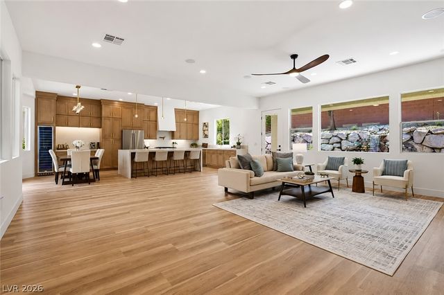 65 Twilight Rose Street, Las Vegas, NV 89138