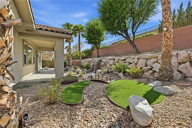 65 Twilight Rose Street, Las Vegas, NV 89138