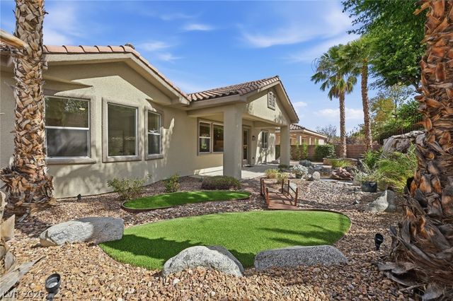 65 Twilight Rose Street, Las Vegas, NV 89138
