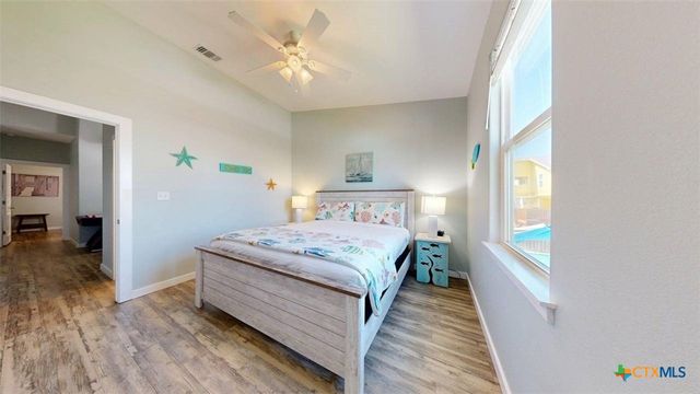 1813 S 11th Street 106, Port Aransas, TX 78373