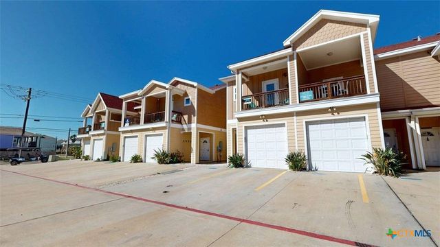 1813 S 11th Street 106, Port Aransas, TX 78373