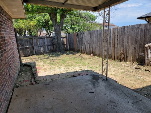 238 High Pointe Lane, Cedar Hill, TX 75104