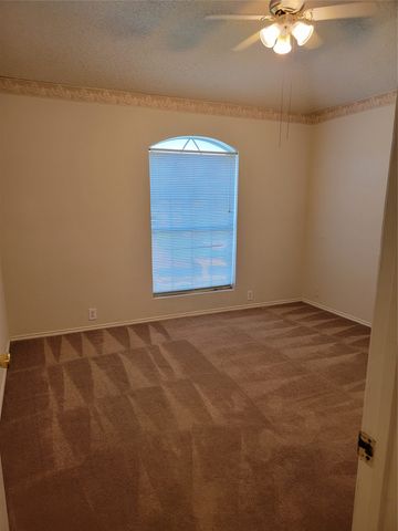 238 High Pointe Lane, Cedar Hill, TX 75104