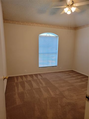 238 High Pointe Lane, Cedar Hill, TX 75104